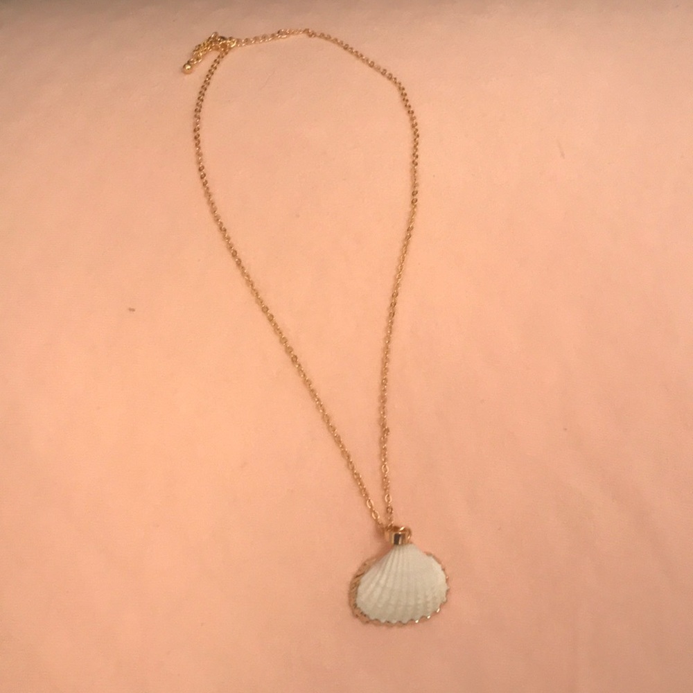 shell necklace with gold lining